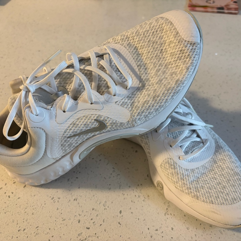 Nike Women's White Athletic Shoes